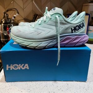 HOKA Arahi 6 Women's Shoes - Size 7.5D (Wide)